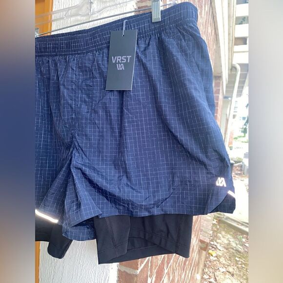 NEW VRST Men's Size Large Blue Athletic Hybrid Run Short Wicking Anti-Odor 4"Ins - Picture 5 of 7
